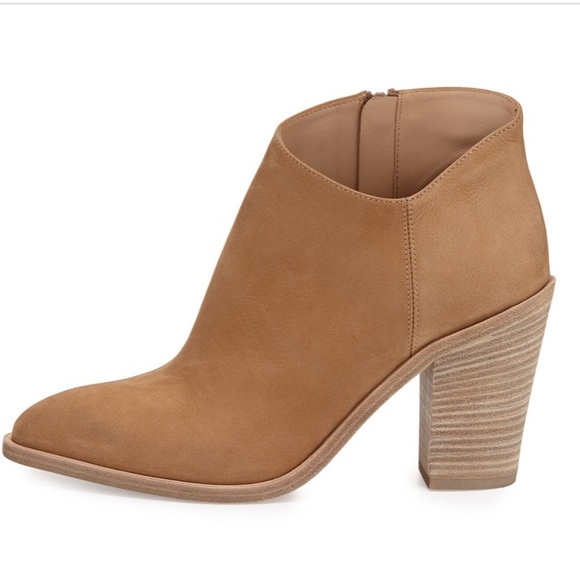 Vince Shoes - Vince Easton Nubuck Leather Ankle booties in Sand